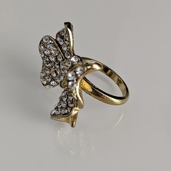 Crystal embedded bow plated gold ring - Picture 2 of 4